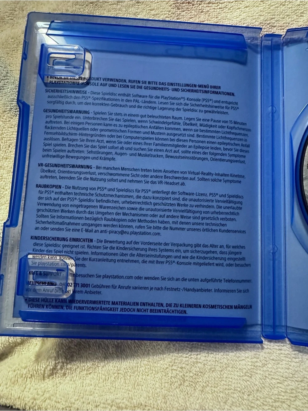 PS5 Ys Memoire: The Oath in Felghana - Blue Game Case GERMAN EDTION